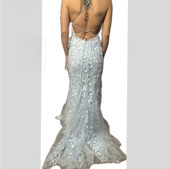 Graduation dress - Picture 3 of 4